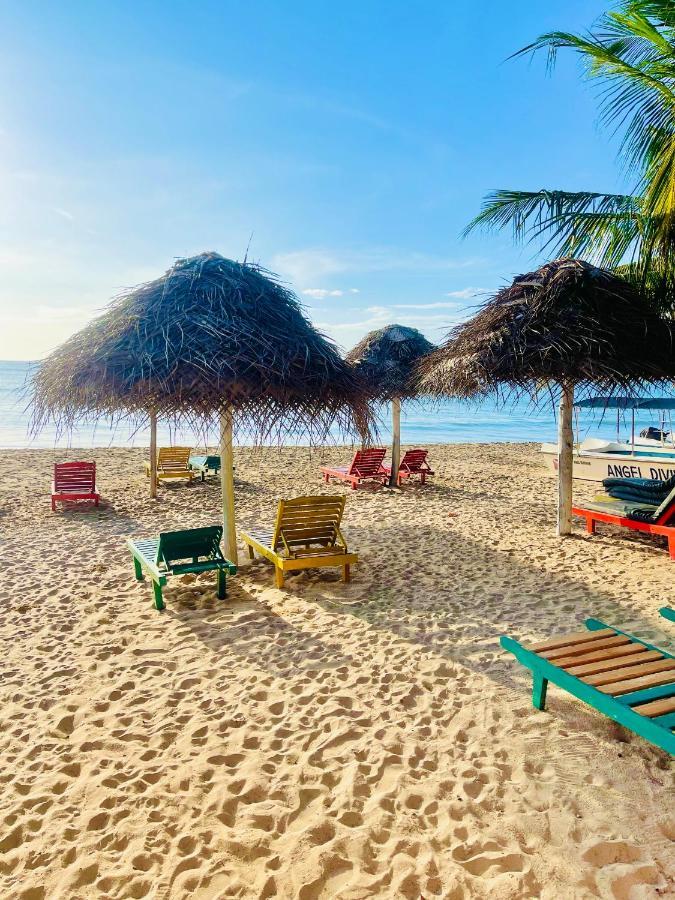 Golden Beach Cottages Trikunamalaja Zewnętrze zdjęcie