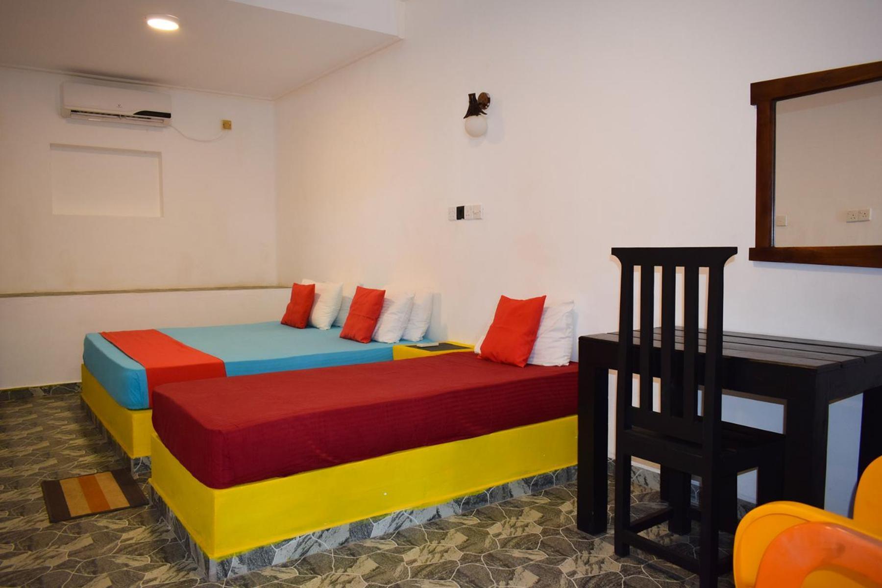 Golden Beach Cottages Trikunamalaja Zewnętrze zdjęcie