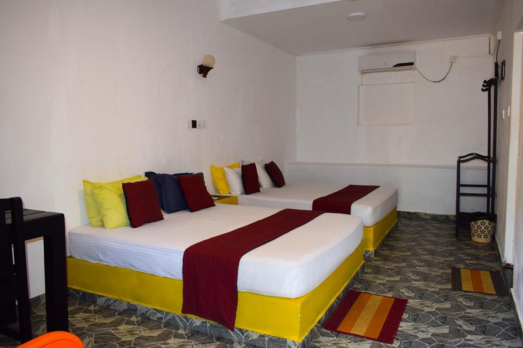 Golden Beach Cottages Trikunamalaja Zewnętrze zdjęcie