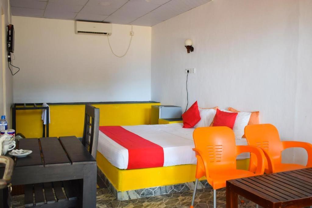 Golden Beach Cottages Trikunamalaja Zewnętrze zdjęcie
